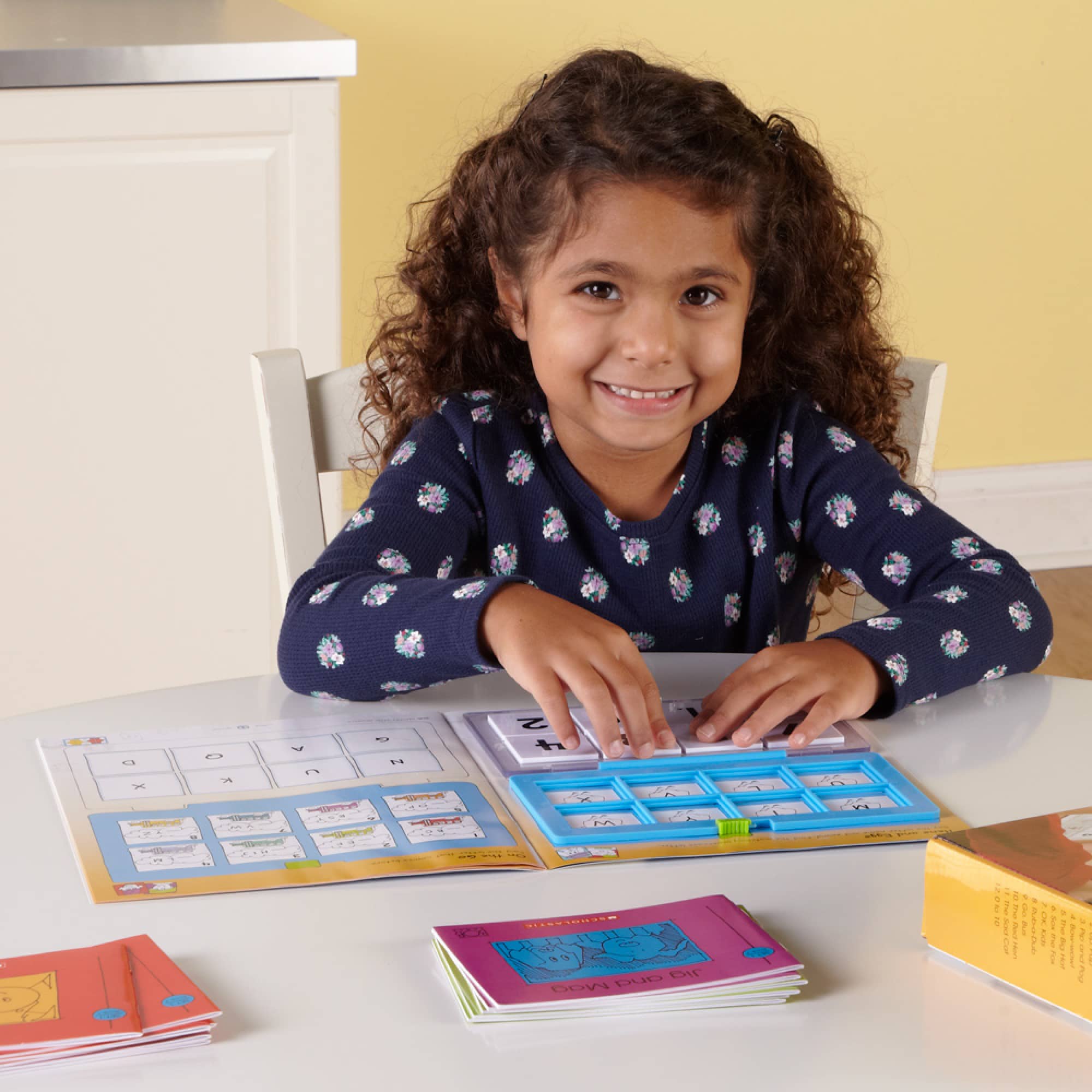 hand2mind® Learn To Read With… Bob Books® And VersaTiles® Advancing Beginners Set